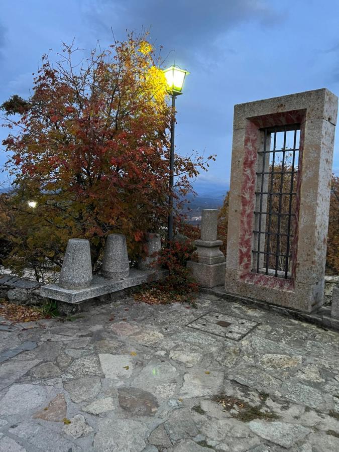 Casa Tía Modesta es una cálida y acogedora casa rural Cabezas Bajas Esterno foto